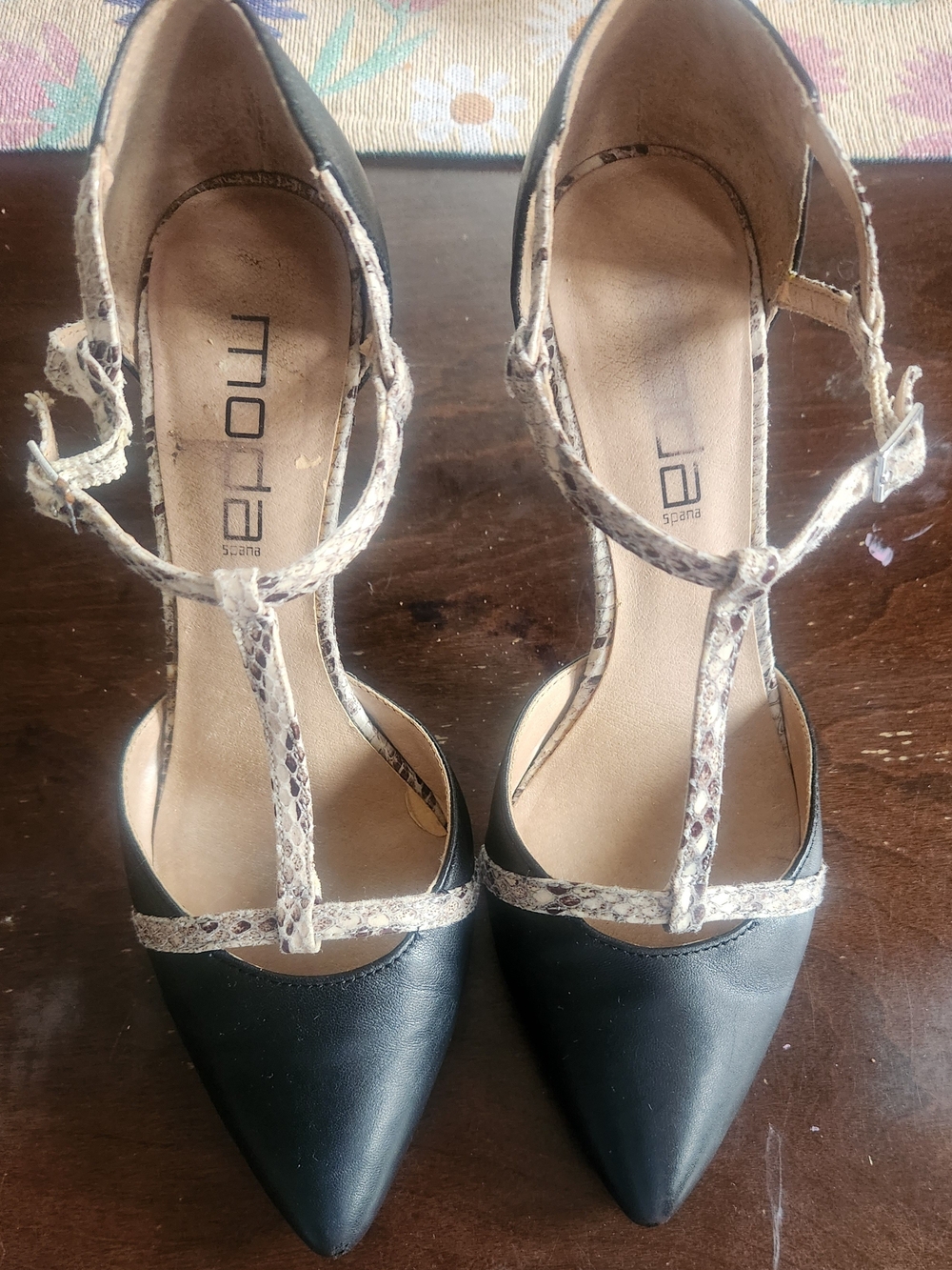 RARE Moda Spana Black Pointed T‑Strap Heels with Snakeskin Accents SIZE 8.5